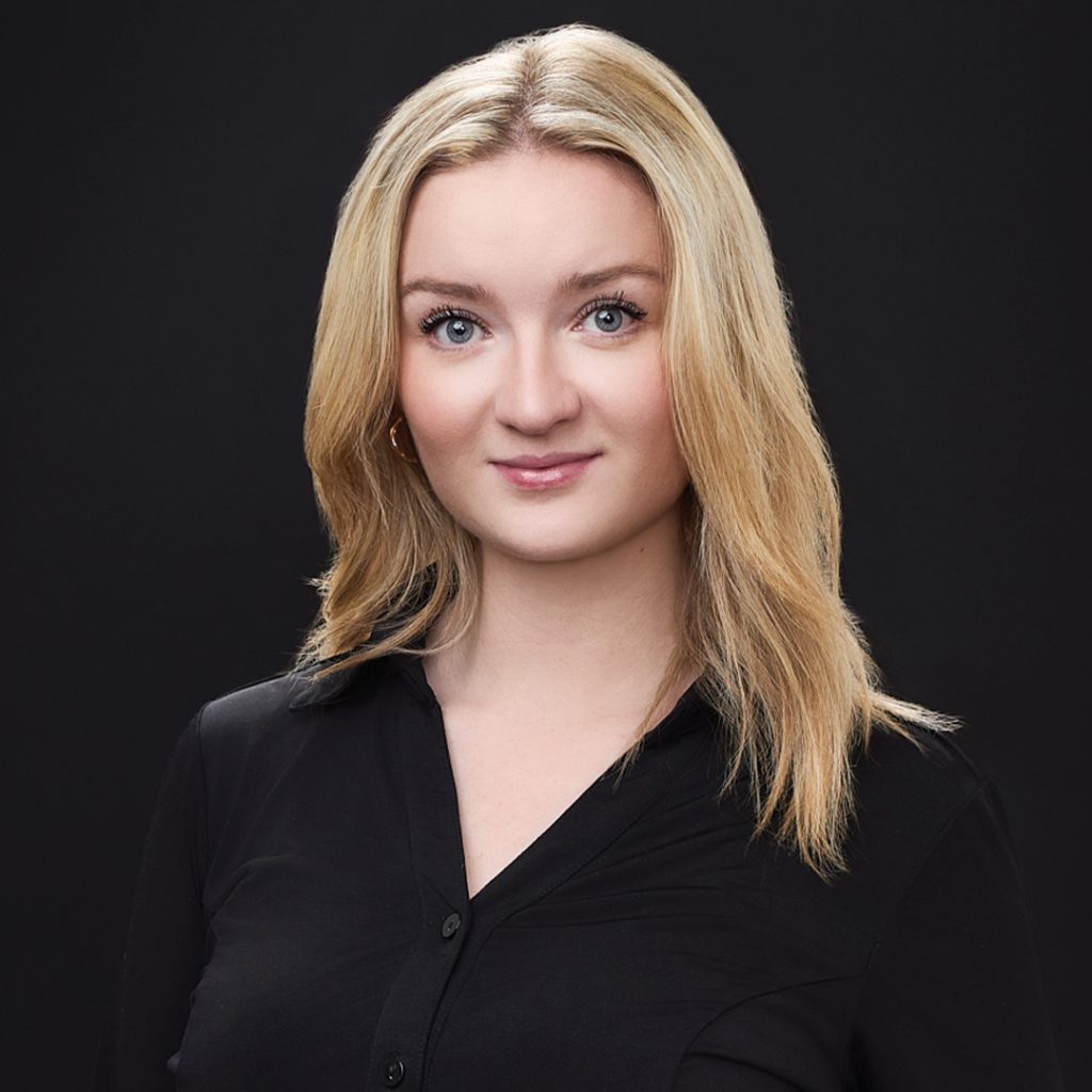 Dali Holloway Hori Professional Lawyer Headshot